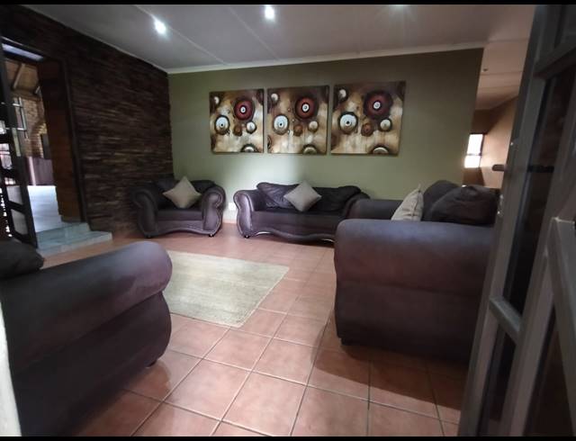 3 BEDROOM HOUSE FOR SALE IN PROTEA PARK